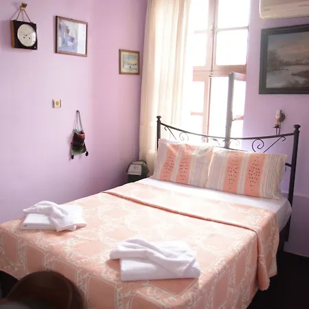 Cunda Zehra Teyzenin Evi Hotel