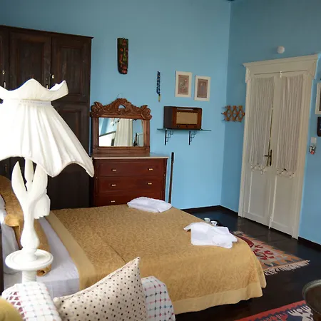 Hotel Cunda Zehra Teyzenin Evi