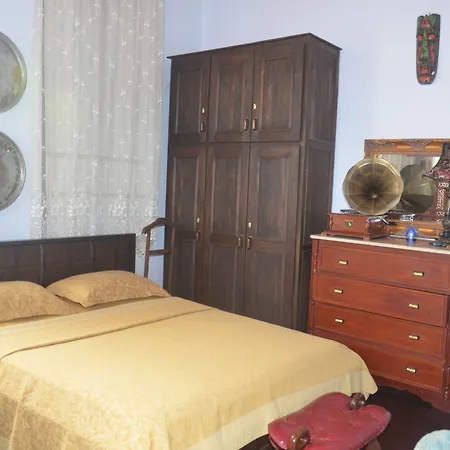 Cunda Zehra Teyzenin Evi Ayvalik